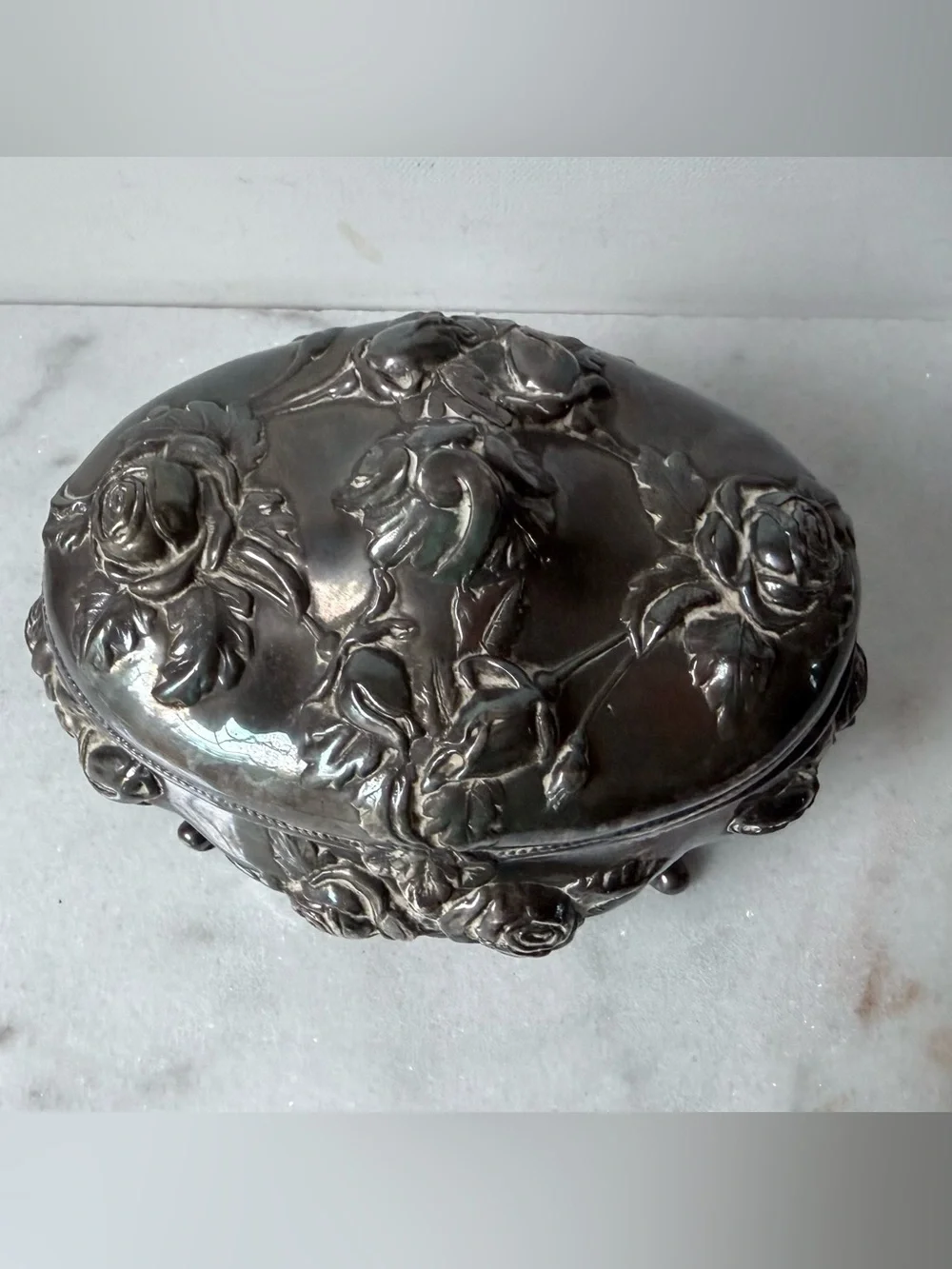 antique Rogers silverplate dresser box features an intricate Art Nouveau floral